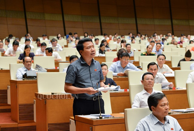 ĐẠI BIỂU QUỐC HỘI NGÔ TRUNG THÀNH - ĐẮK LẮK: ĐỀ NGHỊ CẦN QUY ĐỊNH RÕ CÁC DỰ ÁN ĐẦU TƯ XÂY DỰNG Ở ĐỊA BÀN TRỌNG ĐIỂM VỀ QUỐC PHÒNG